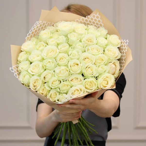 Букет 51 біла троянда